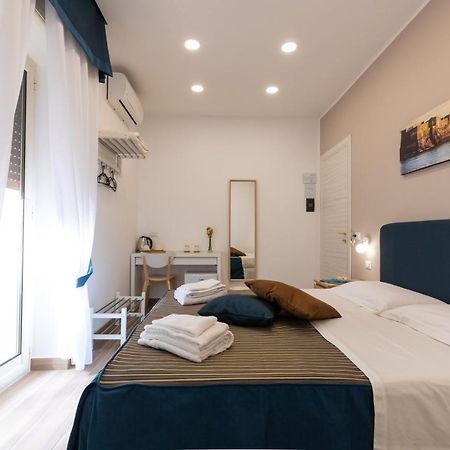 Napolilive B&B Bagian luar foto