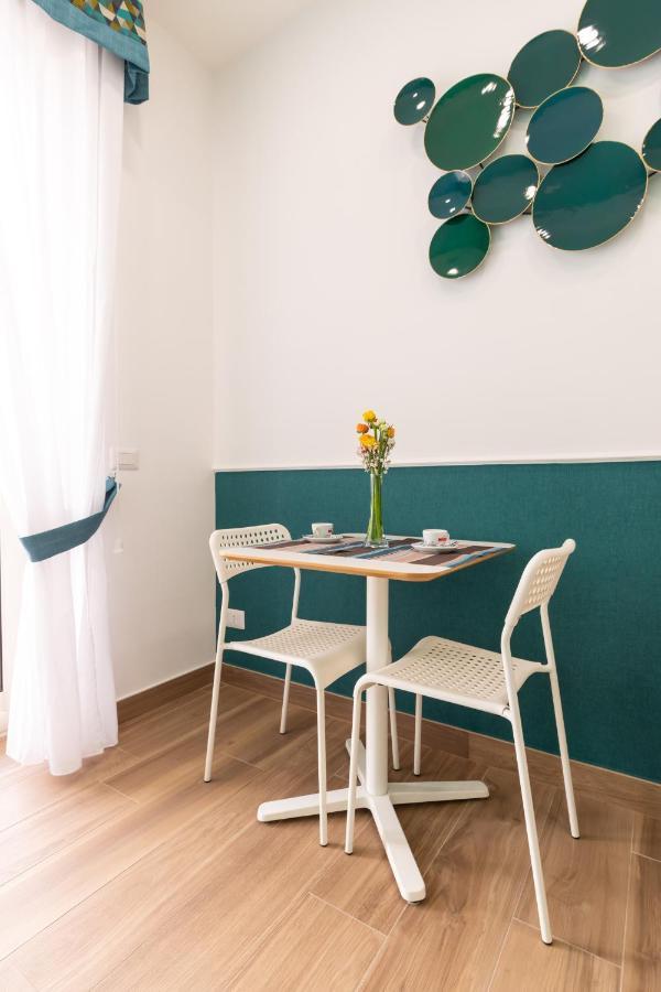 Napolilive B&B Bagian luar foto